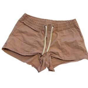 Vuori shorts sz 8 light brown w drawstring & back pocket stretchy waistband